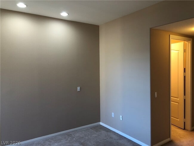 Building Photo - 68 E Serene Ave