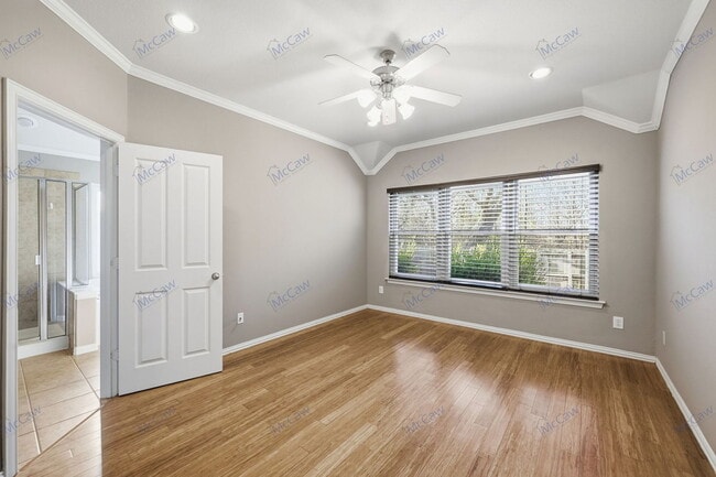 Building Photo - 604 Creekside Dr