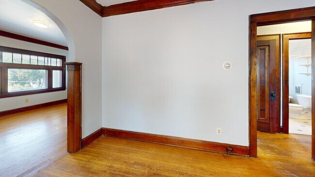 Building Photo - 4003 Behrwald Ave