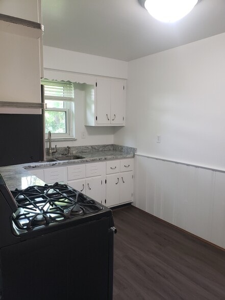 Building Photo - 4929 Kelsch Ln