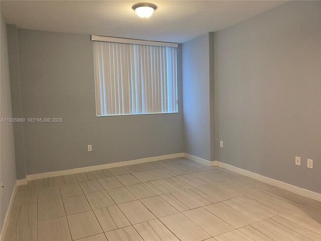 Building Photo - 19755 SW 110th Ct