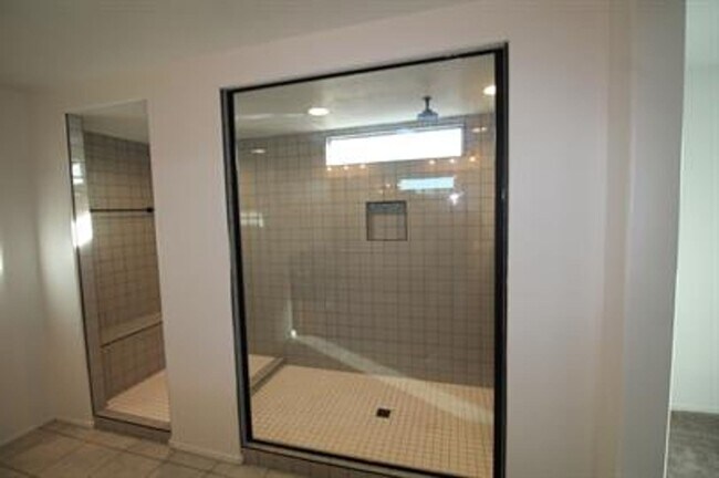 Building Photo - STUNNING 4-Bedroom + Den Home in Gladden Farms!!!!! SOLAR PANELS!!!