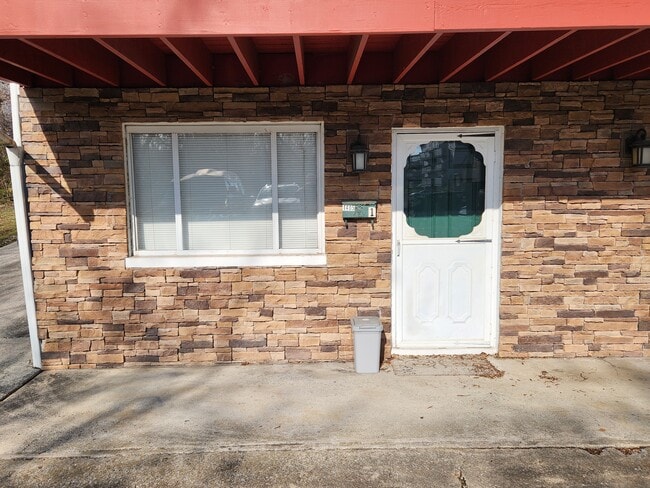 Building Photo - 1405 Randall St