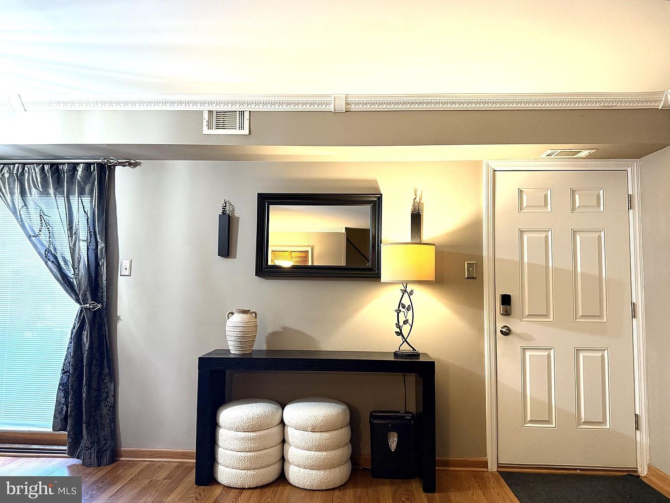 Building Photo - 5020 W Brigantine Ct