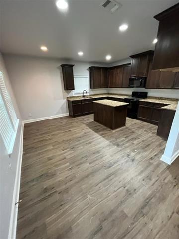 Building Photo - 2811 Walnut St