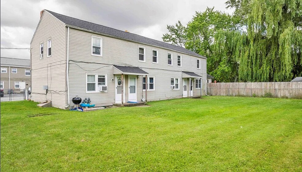 Building Photo - 48 Glenwood Ct