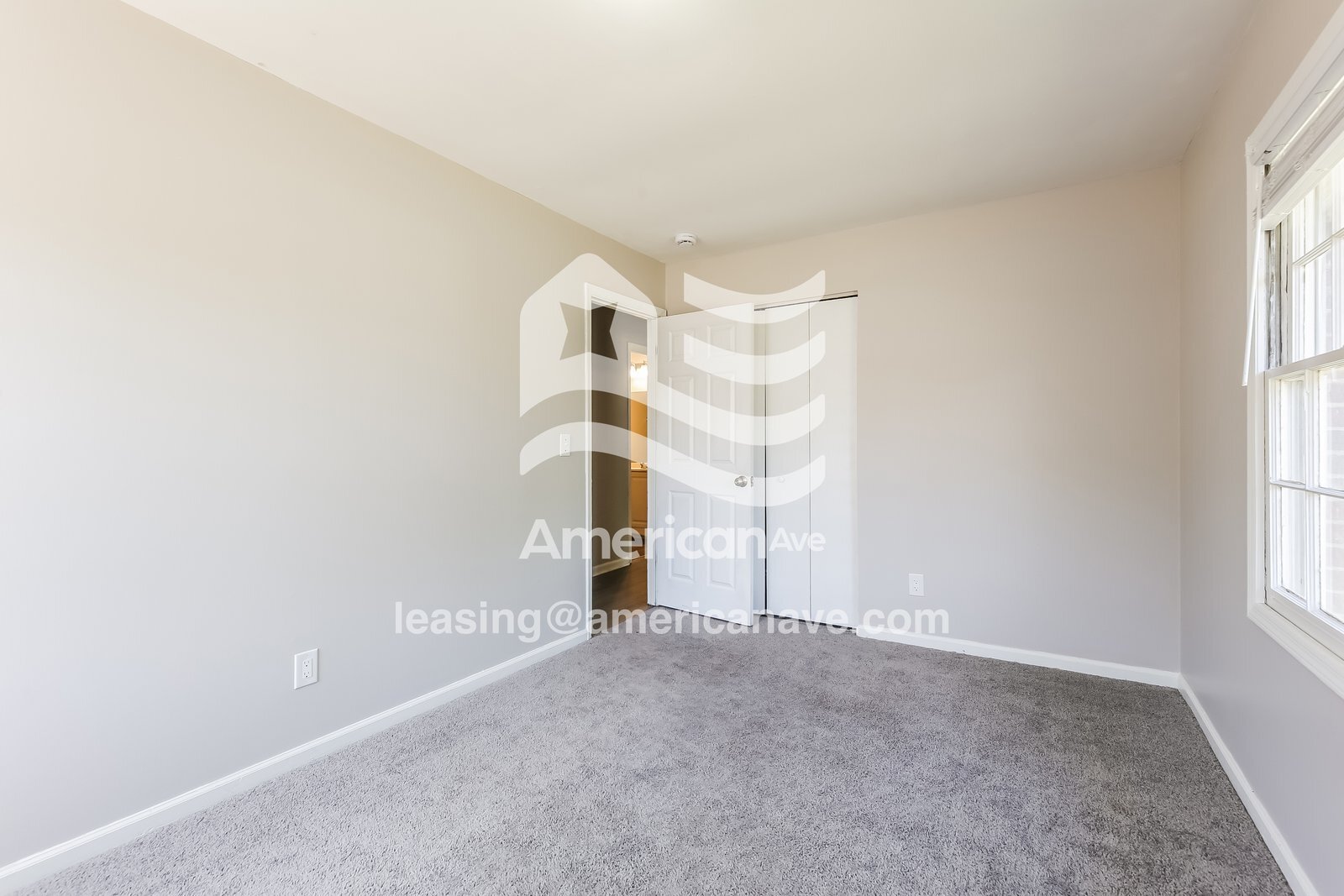 Building Photo - 4 N Kings Dr