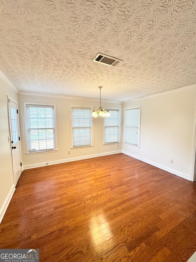 Building Photo - 6284 Southland Ridge