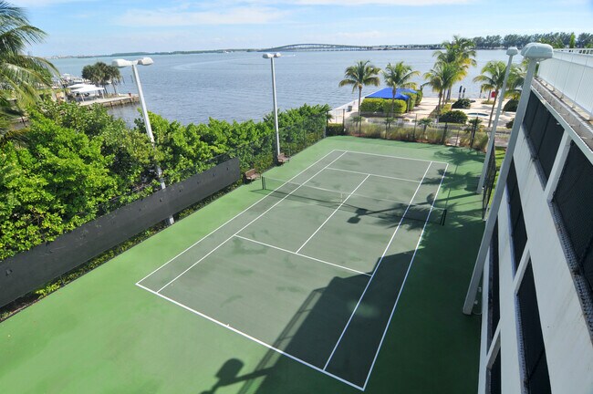 Building Photo - Brickell Avenue Water View