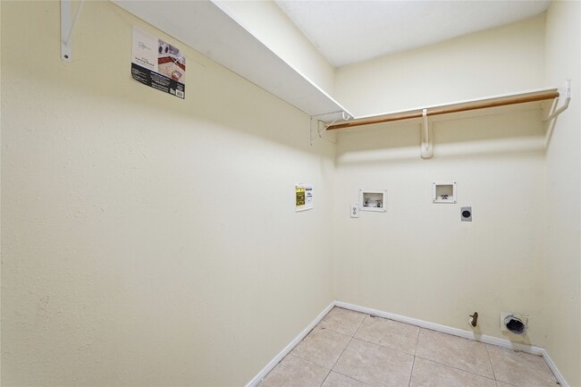 Building Photo - 14203 Torrey Forest Dr