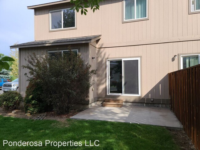 Building Photo - 3 br, 2.5 bath House - 150 SW Cascade Moun...