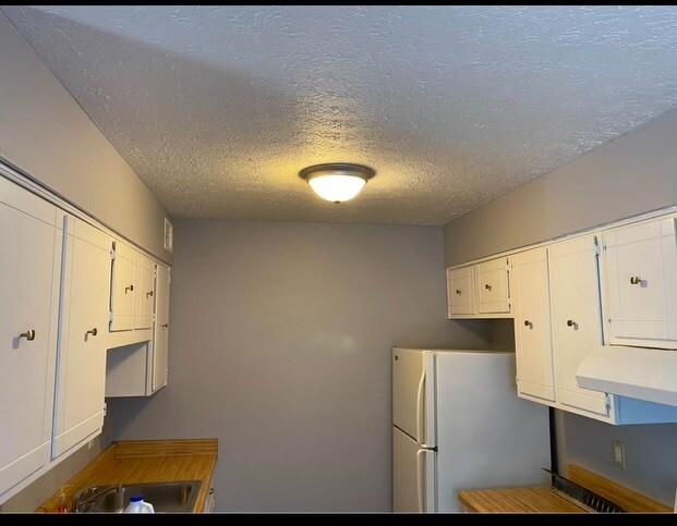 Building Photo - 1599 Hill St