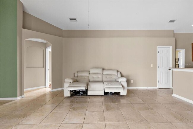 Building Photo - 13655 Artesa Bell Dr