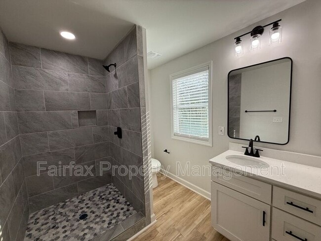 Building Photo - 312 Price Ave