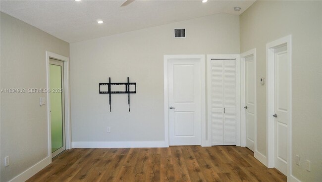 Building Photo - 45 Gumbo Limbo Ave