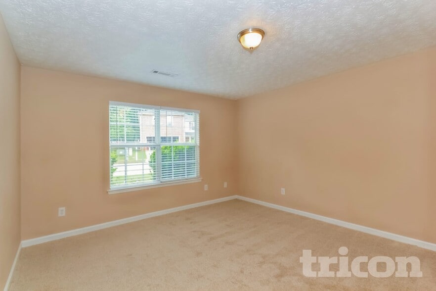 Building Photo - 1131 St Phillips Ct