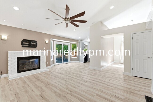 Building Photo - Home Sweet home-Beautiful remolded 3 bedroom 2 bathroom