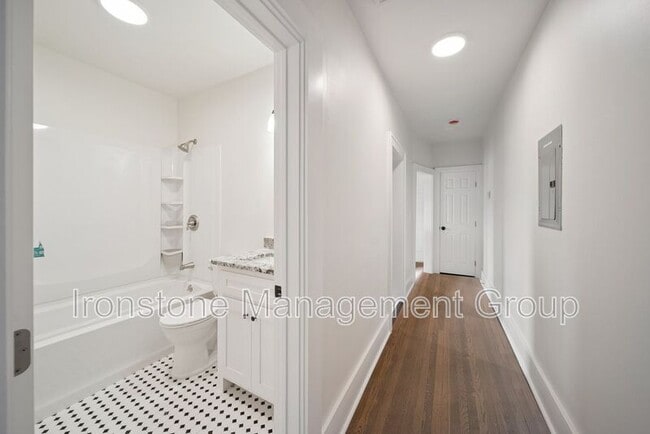 Building Photo - 1437 S Peoria Ave