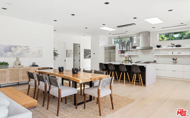 Building Photo - 5958 Paseo Cyn Dr