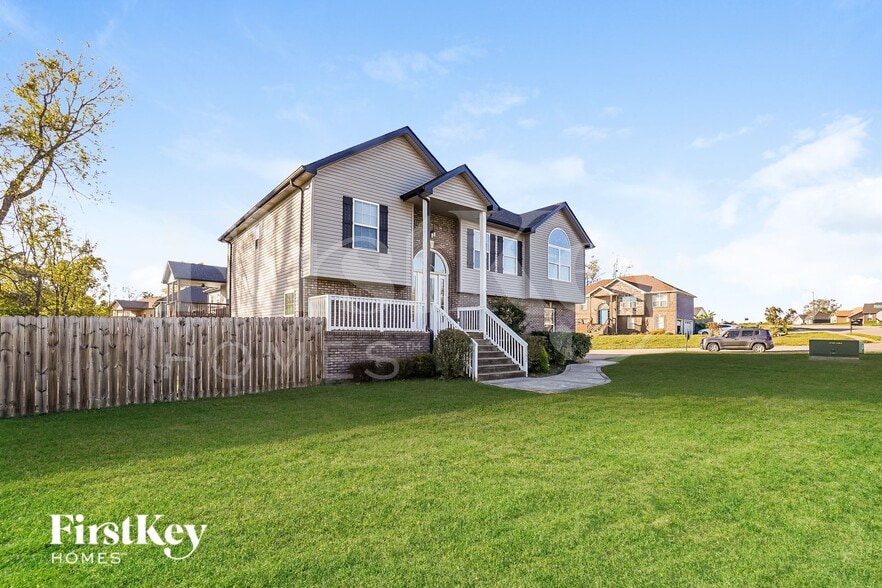 Building Photo - 2592 Hattington Dr