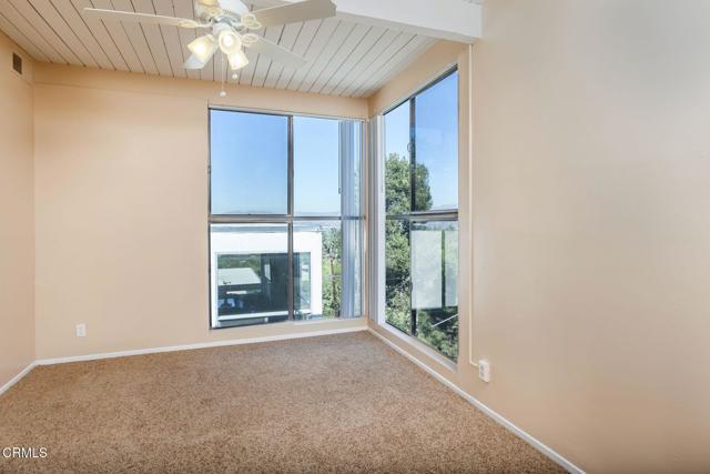 Building Photo - 6827 Pacific View Dr