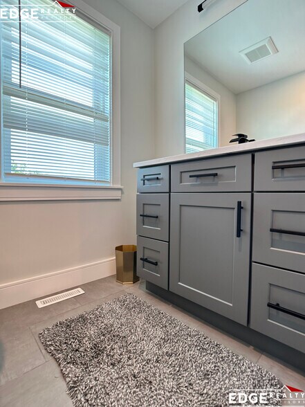 Building Photo - 226 Palfrey St