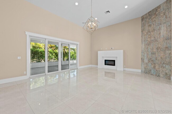 Building Photo - 15503 Temple Blvd