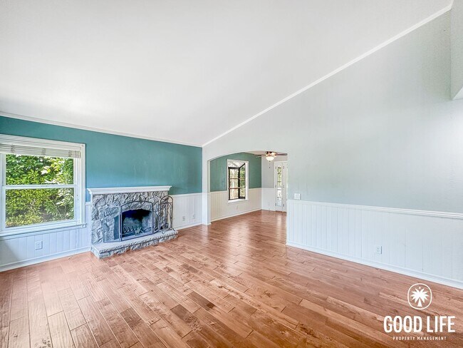 Building Photo - Stunning 4BD/2BA Home in El Cajon with Backyard Gazebo, Covered Patio & Attached Garage
