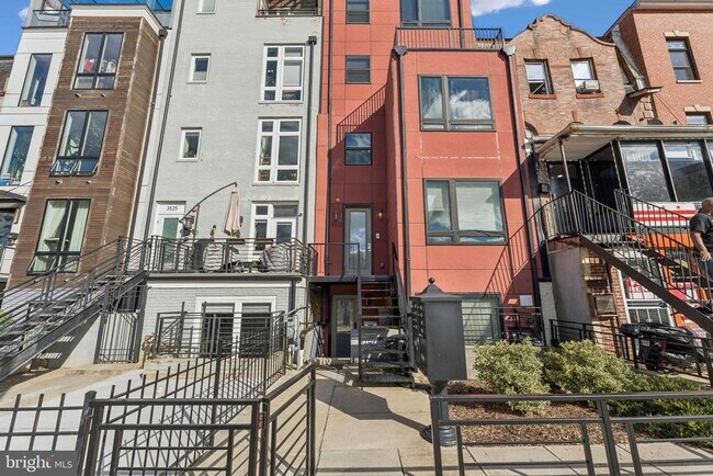 Building Photo - 3523 14th St NW