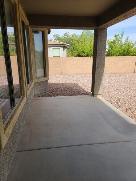 Building Photo - 3233 E Blue Ridge Way