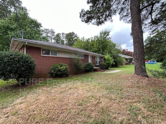 Building Photo - 4304 Wedgewood Dr