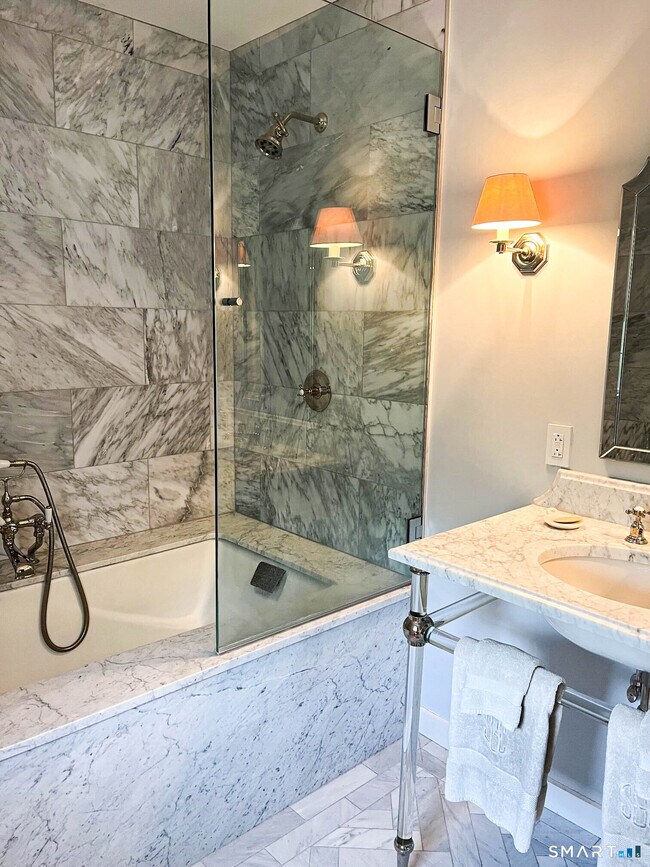 Building Photo - 85 Gellert Rd