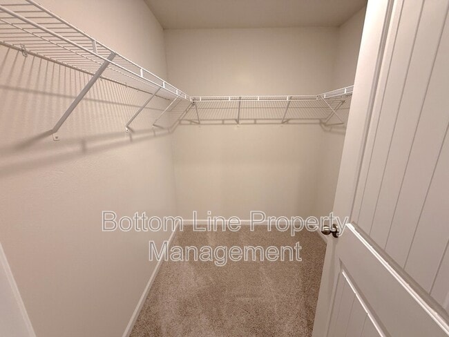 Building Photo - 445 Belcaro Dr