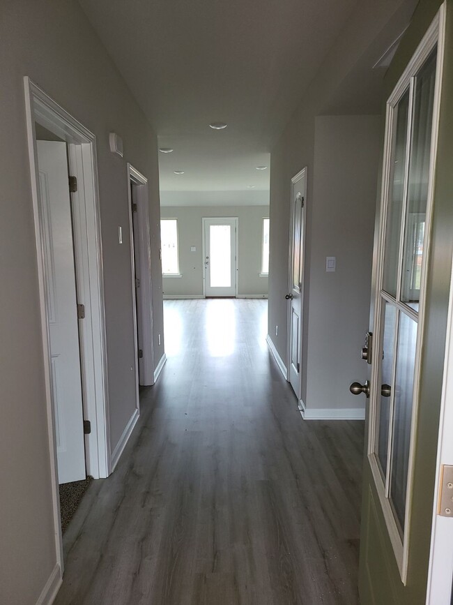 Building Photo - 48441 Red Fox Dr