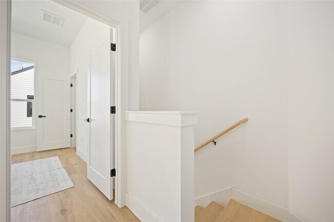 Building Photo - 4202 Kewanee St