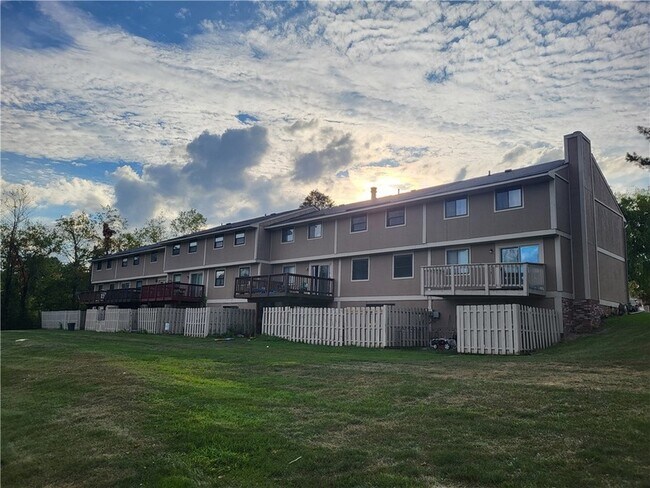 Building Photo - 740 Wheatland Cir