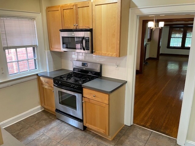 Kitchen - 1171 Neil Ave