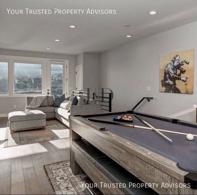 Building Photo - 807 E Klaim Dr