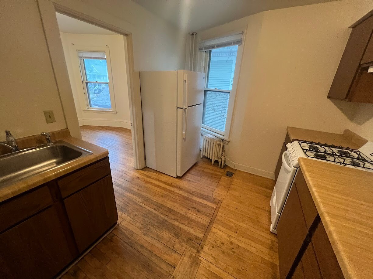 Building Photo - 221 N Livingston St