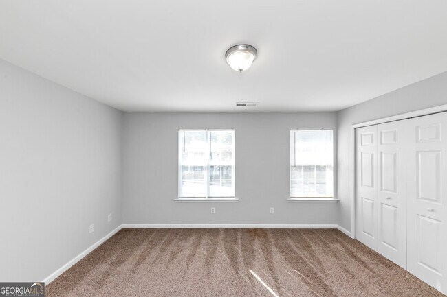 Building Photo - 735 Crestwell Cir