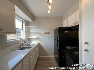 Building Photo - 2802 Lasses Blvd