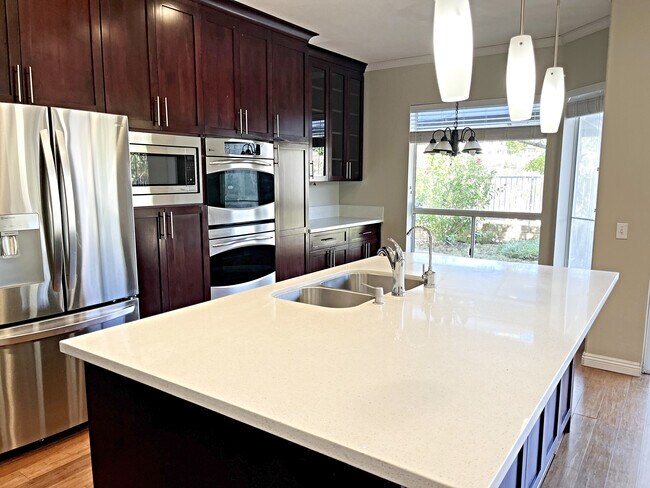 Building Photo - 12460 Picrus St