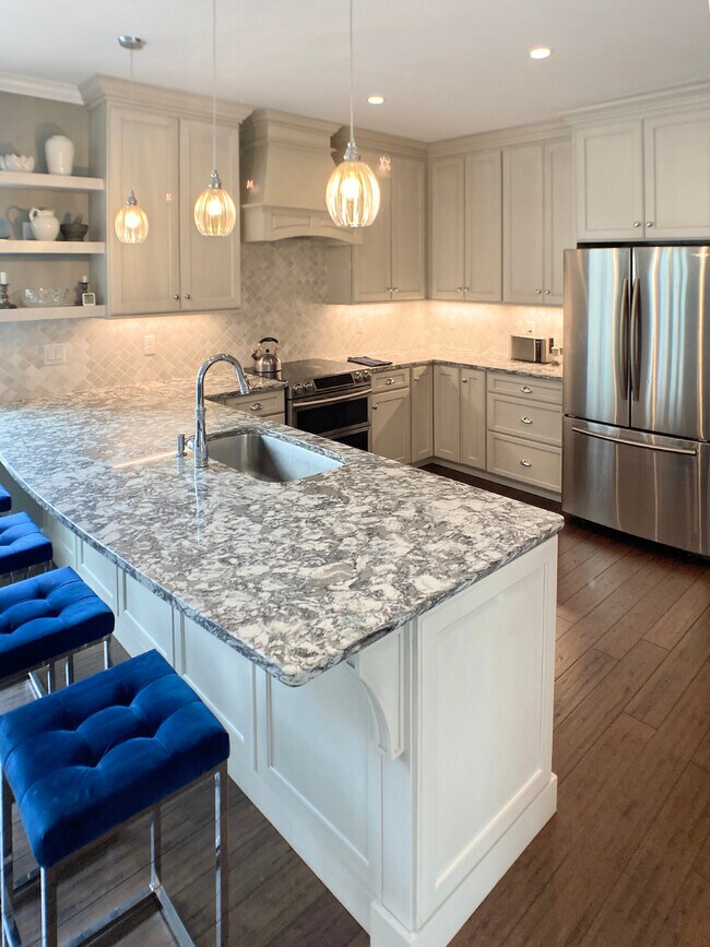 Building Photo - 1612 Auburndale Ave