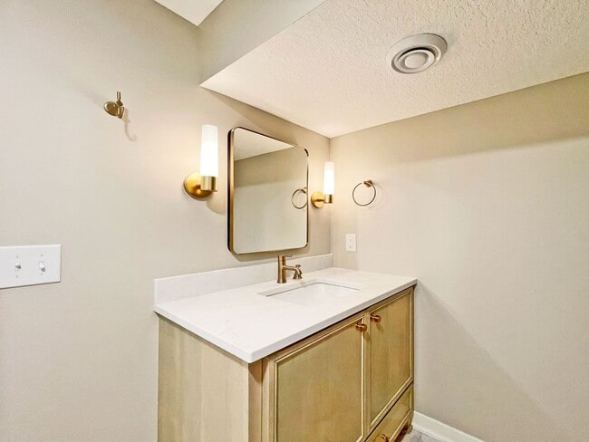 Building Photo - All New From Top To Toe, Gorgeous Home with Stunning Kitchen, Primary Suite, Family Room & More!