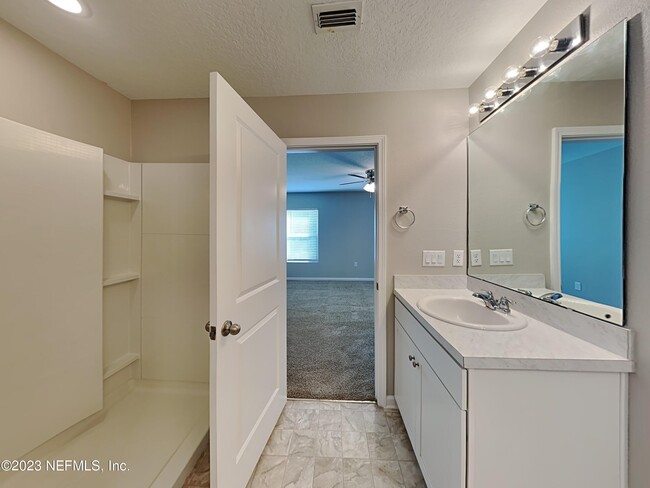 Building Photo - 11381 John Rutledge Pl