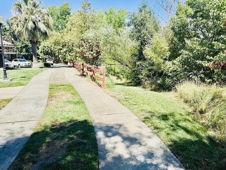 Building Photo - 8434 Walerga Rd