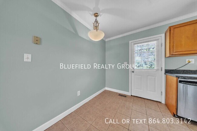 Building Photo - 503 Ridgeville Church Rd