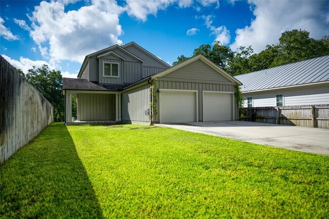 Building Photo - 1035 Timber Elm