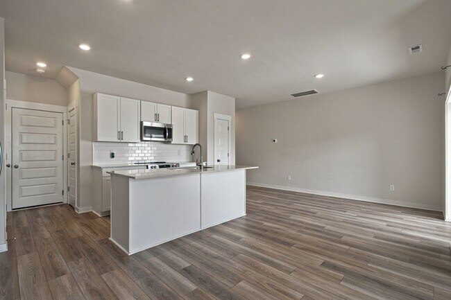 Building Photo - 1627 Manuka Ln