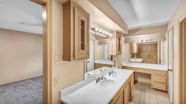 Building Photo - 10919 Paulwood Dr